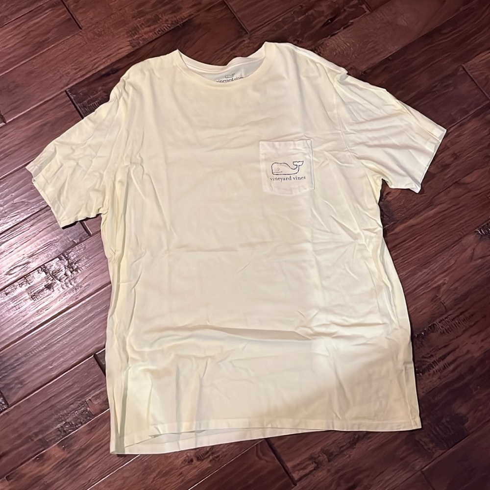 XL Vineyard Vines shirt